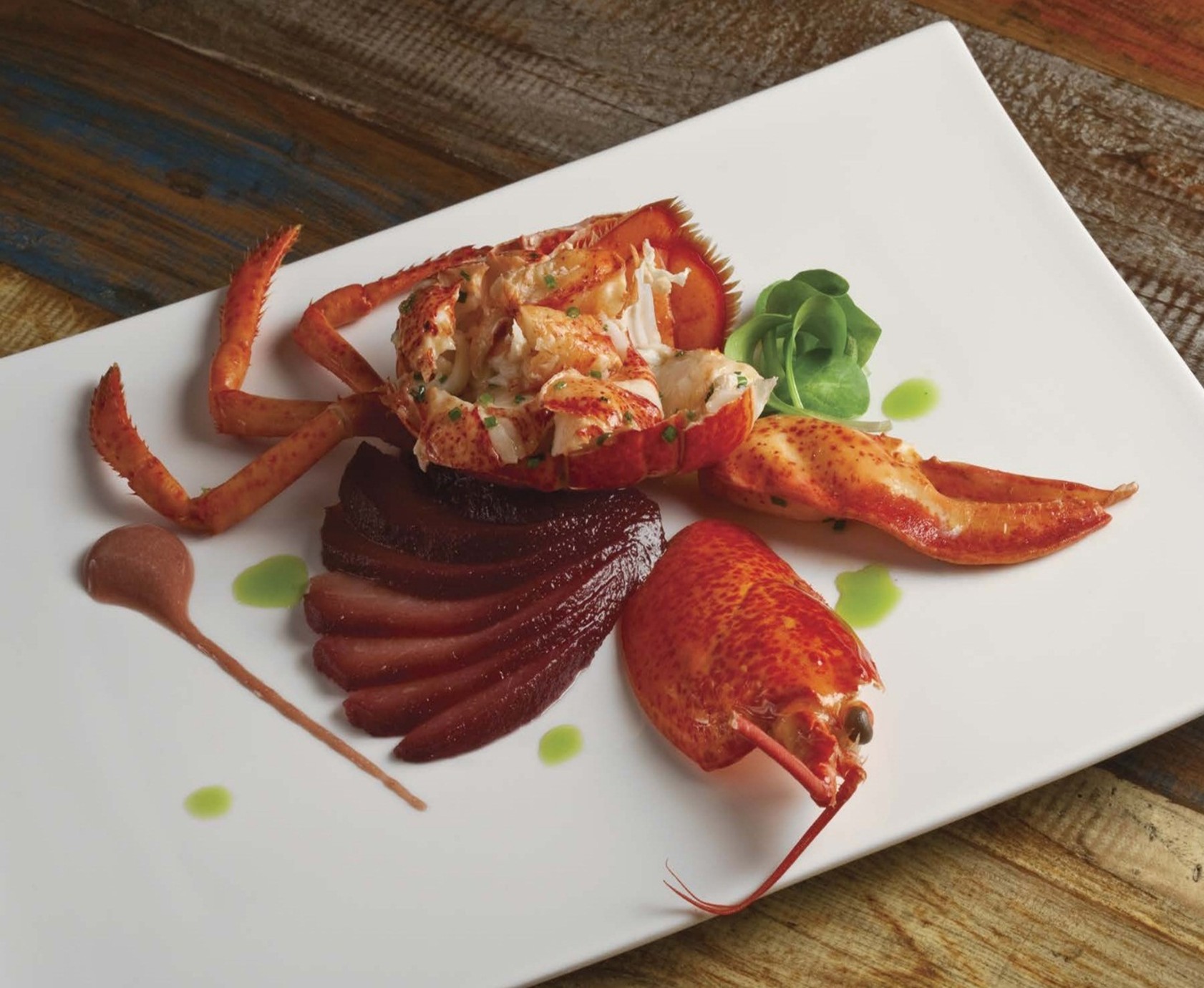 74-شاه میگو آب شیرین سرد ماین، گلابی “ویگنرون” و سالاد ماچه