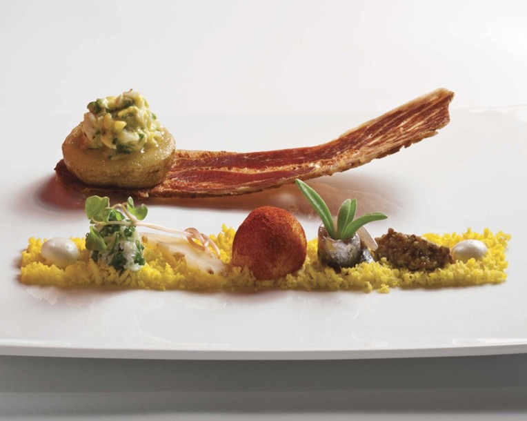 109-سالاد تخم مرغ روی نان تست Jamón