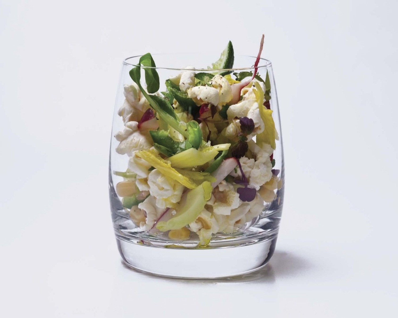 61-سالاد پاپ کورن ارگانیک، مغز کرفس، هالاپینو و لیموترش