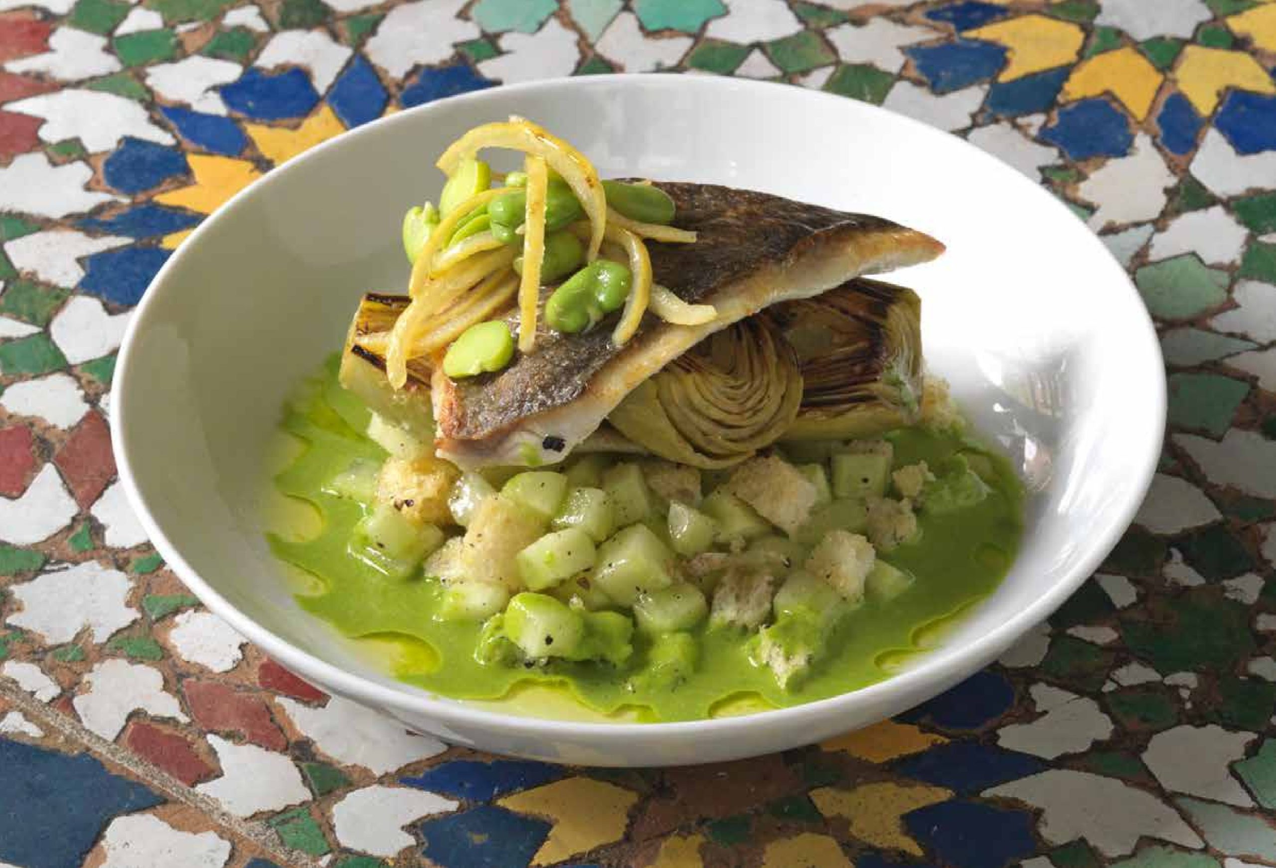 19-دورادا با کنگر فرنگی و گازپاچو ورده Dorada with Artichokes and Gazpacho Verde