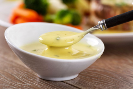 سس فویا یا والوا (سس بیرنایز با لعاب گوشت) (Sauce Foyot or Valois (Sauce Béarnaise with Meat Glace))