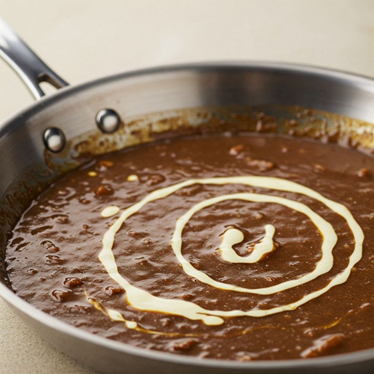 سس‌های تابه‌ای تکمیل‌شده با خامه (Pan Sauces Finished with Cream)