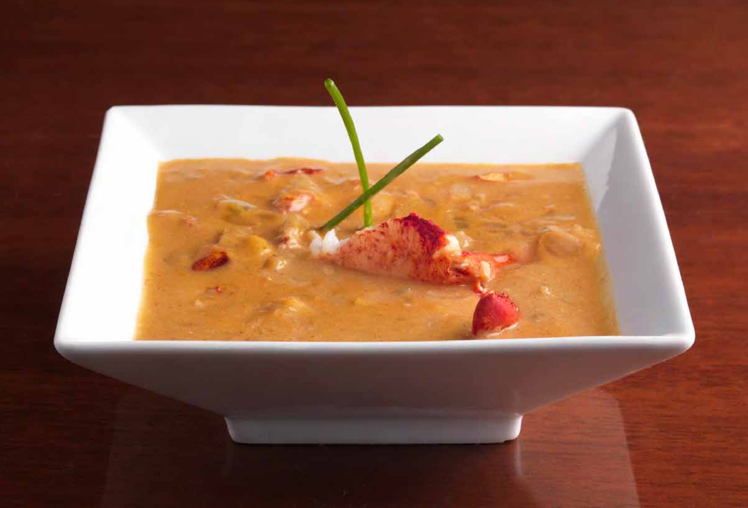 87-چوودِر شاه میگو آب شیرین، رازیانه و ذرت (Lobster Fennel and Corn Chowder)