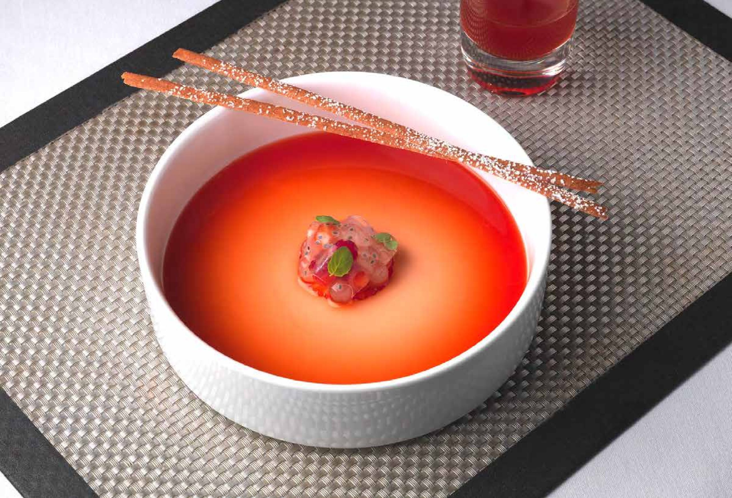52-کنسومه توت‌فرنگی  Strawberry Consommé