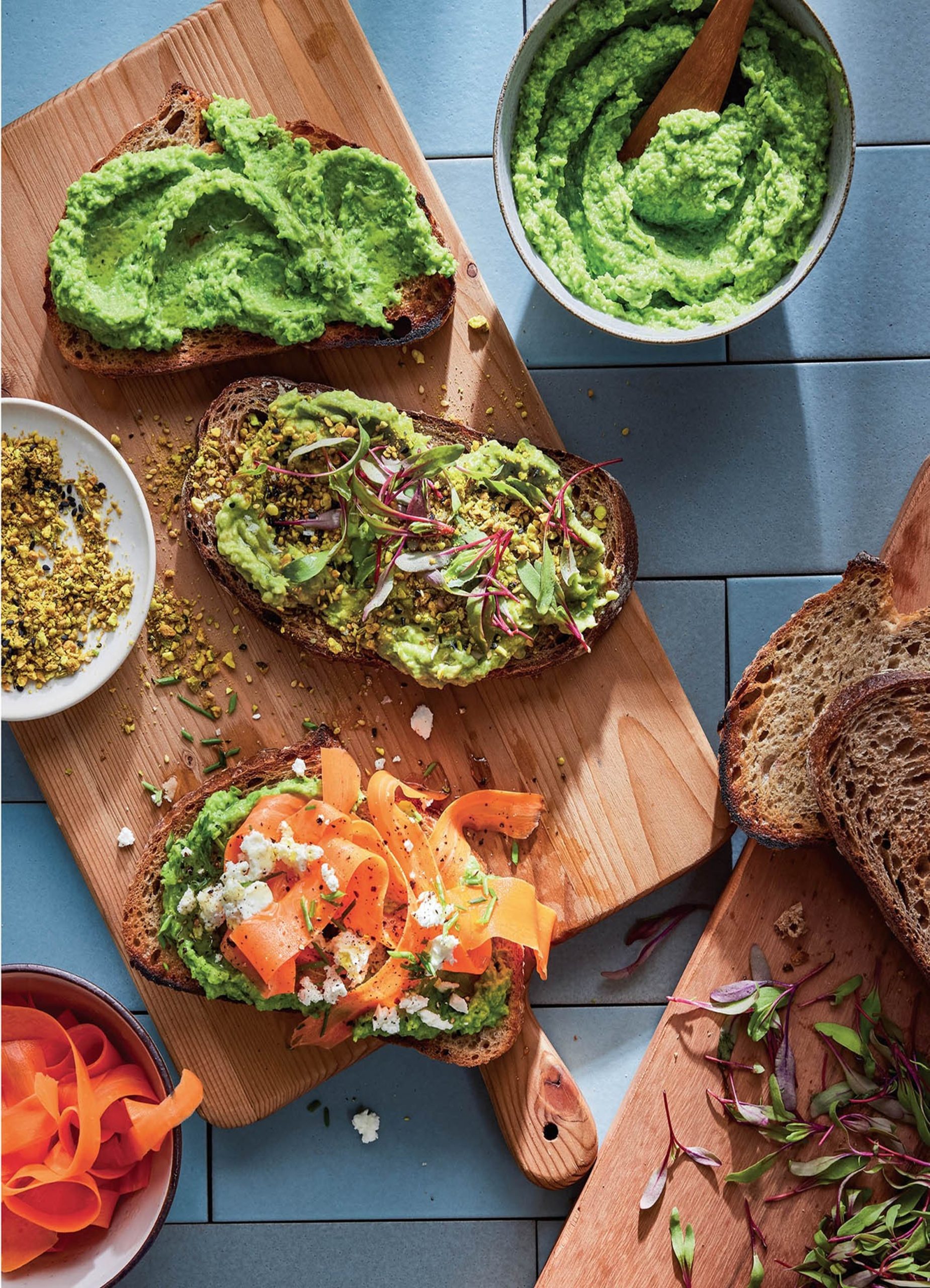 تُوست نخودفرنگی شیرین با نعناع و هویج ترشی سریع