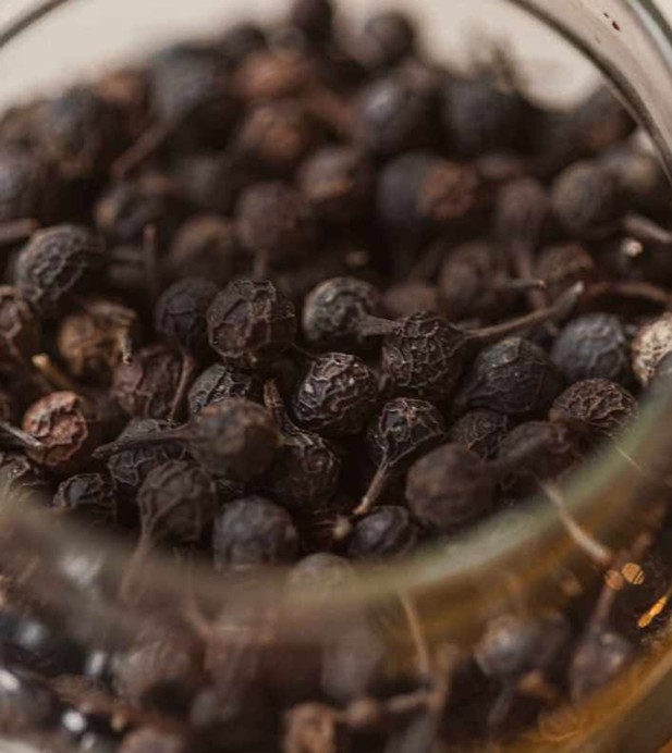 خرید از بازارهای محلی