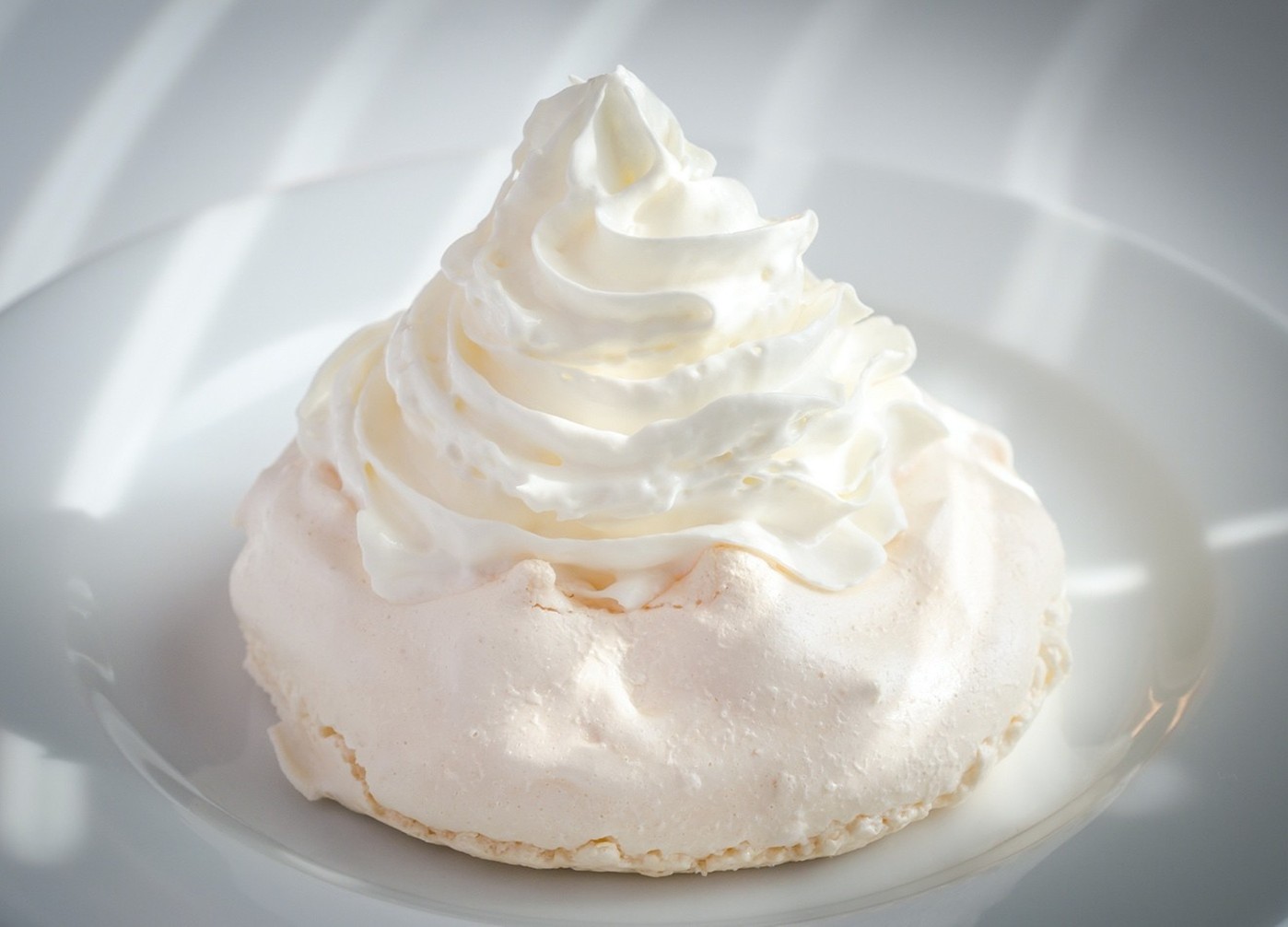 مرنگ ایتالیایی Italian Meringue مرنگ ایتالیایی Italian Meringue